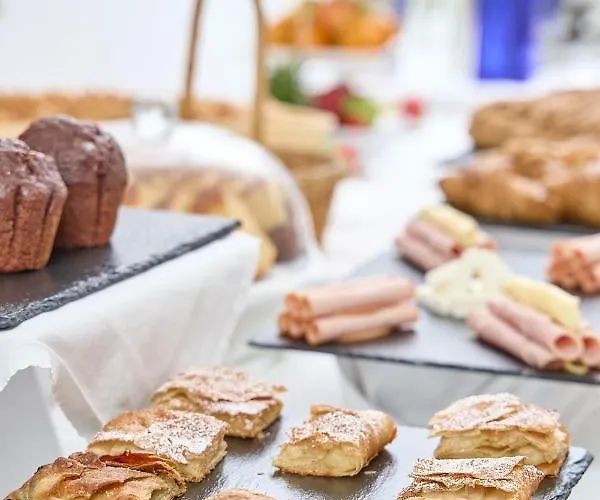 Paolas τown Boutique Mykonos Town