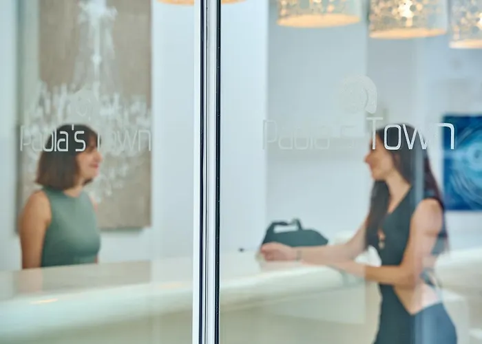 Paolas τown Boutique