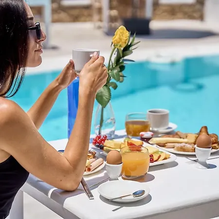 فندق Paolas τown Boutique 4*