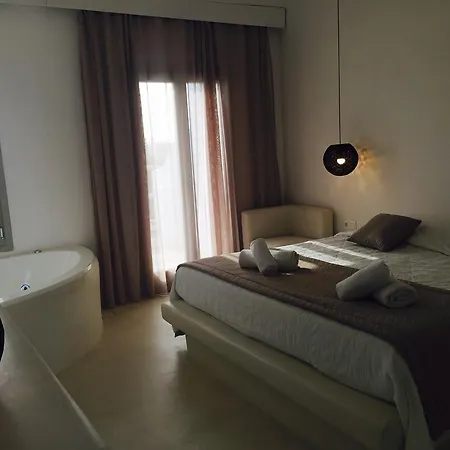 Paolas τown Boutique ホテル 4*