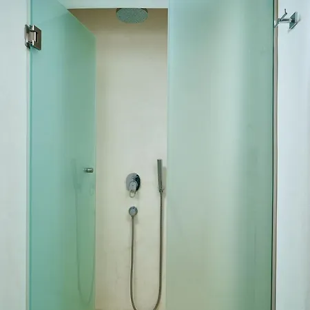 Paolas τown Boutique ホテル 4*